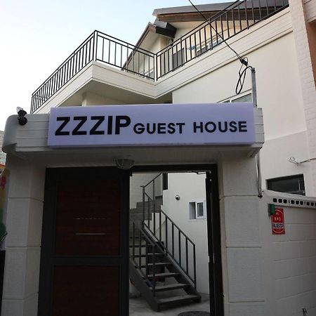 Zzzip Guesthouse In Hongdae Сеул Екстериор снимка