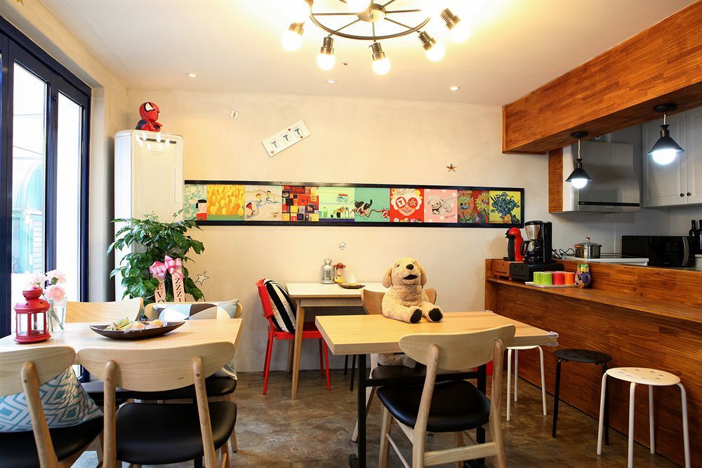 Zzzip Guesthouse In Hongdae Сеул Екстериор снимка