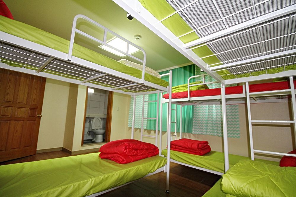 Zzzip Guesthouse In Hongdae Сеул Екстериор снимка