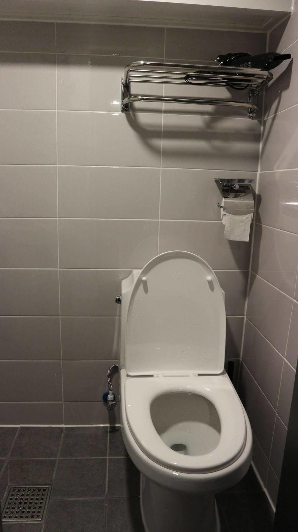 Zzzip Guesthouse In Hongdae Сеул Екстериор снимка